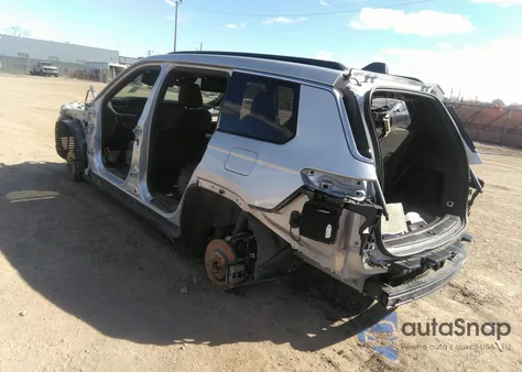 2024 Jeep Grand Cherokee L Laredo z USA, uszkodzony, nr VIN 1C4RJKAG7R8515605